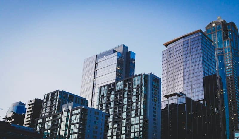 Auction vs Private Treaty in Brisbane 2026: Which Sale Method Maximises Your Price